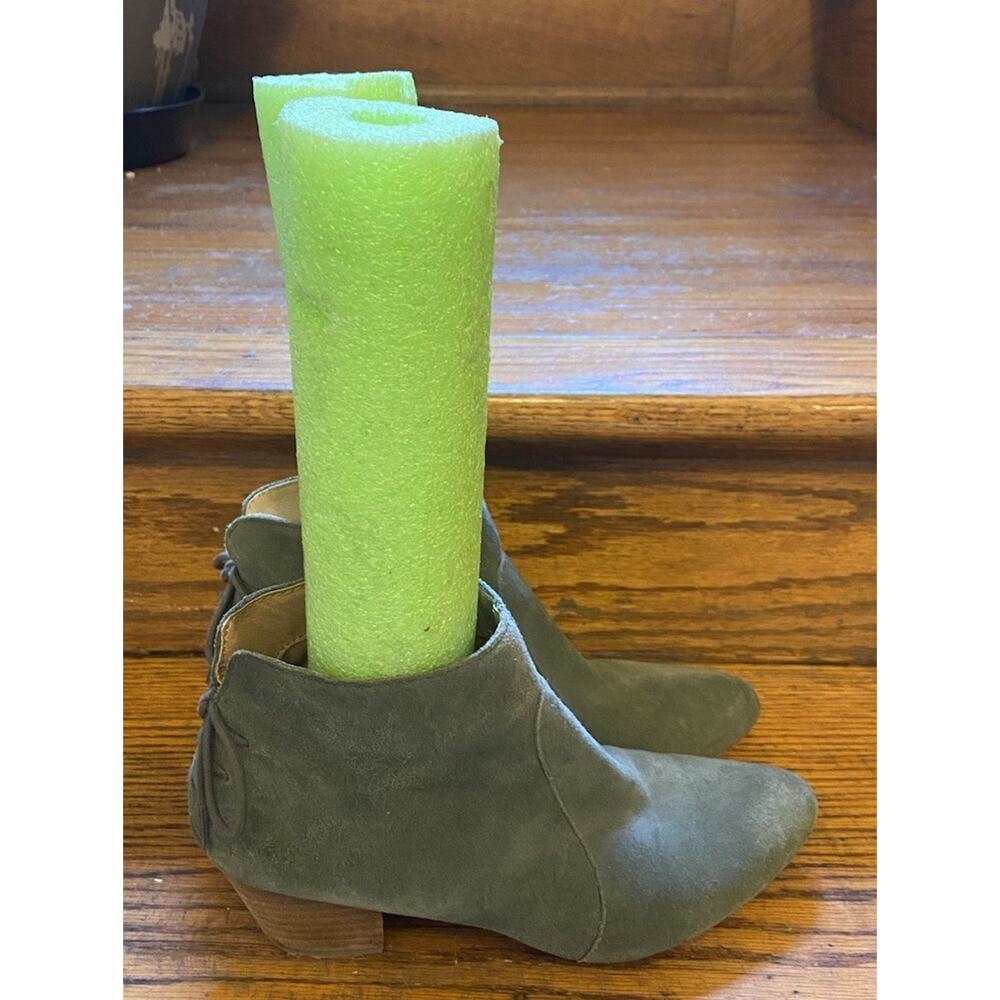 Tahari Womens Charles Ankle Boots 7.5M Green Suede Leather Lace Up Back Heeled
